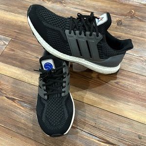 ULTRABOOST 5.0 DNA